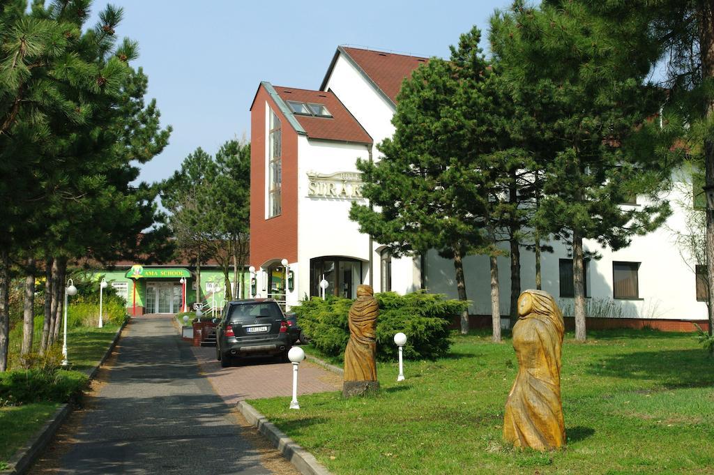 Hotel Sirak Most Extérieur photo