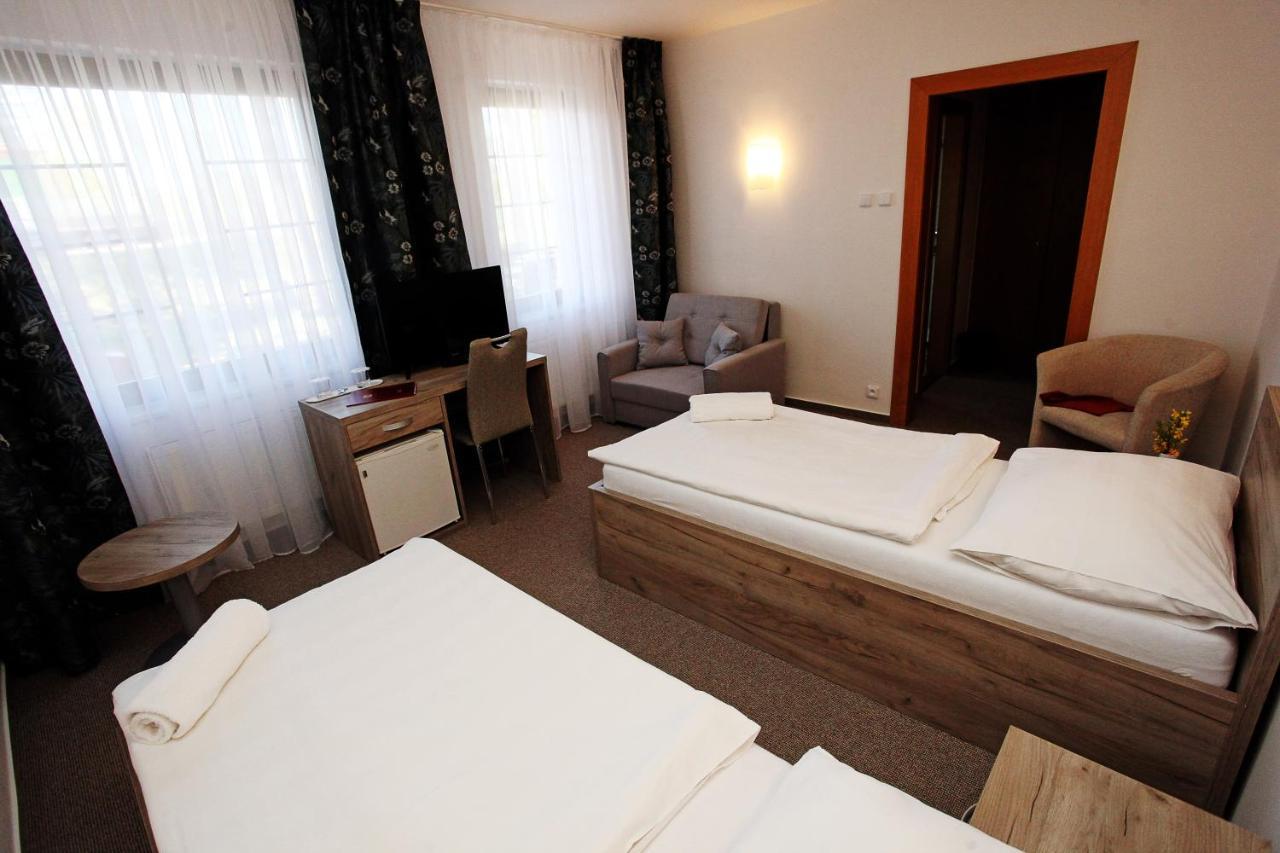 Hotel Sirak Most Extérieur photo