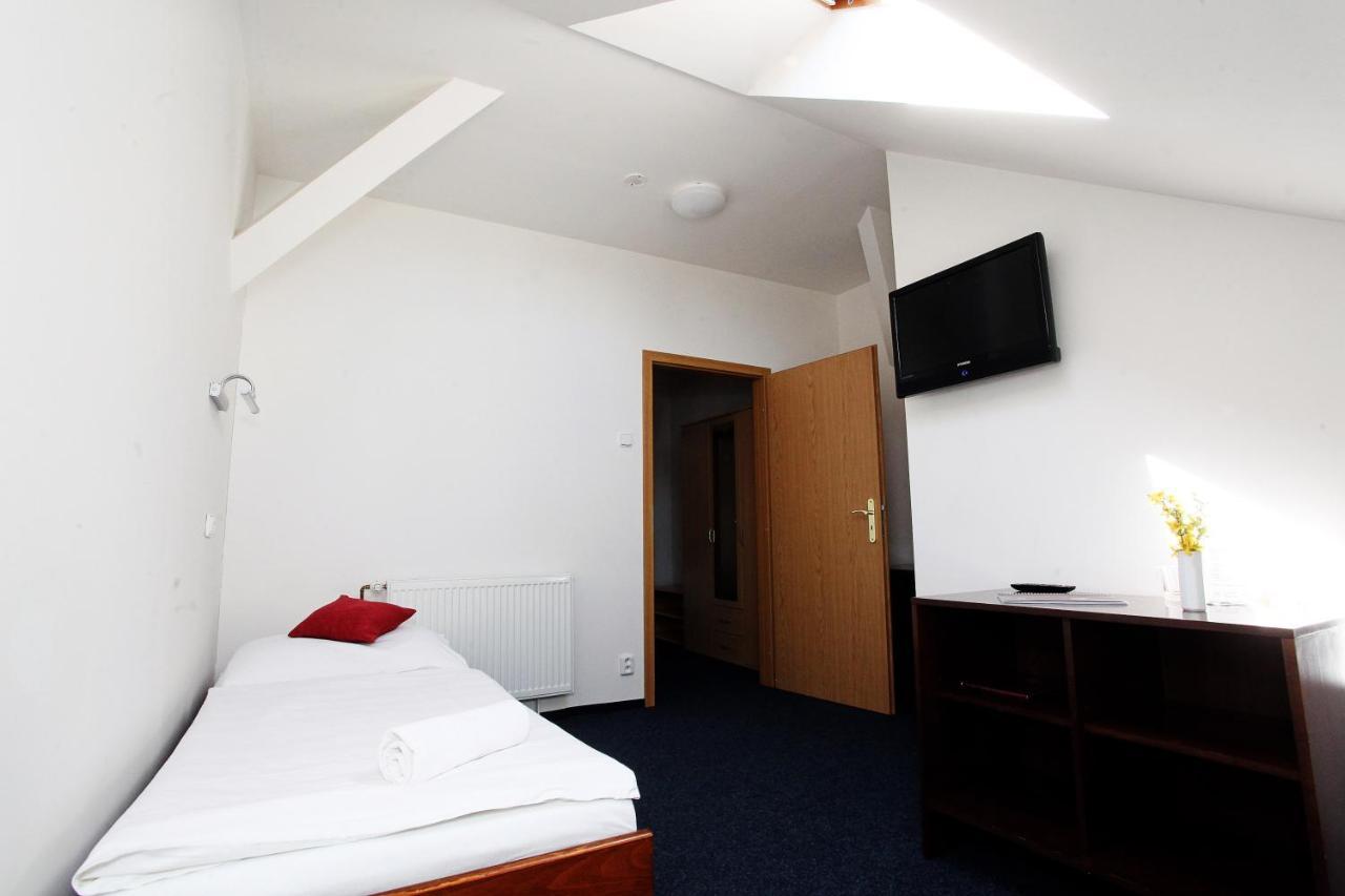 Hotel Sirak Most Extérieur photo
